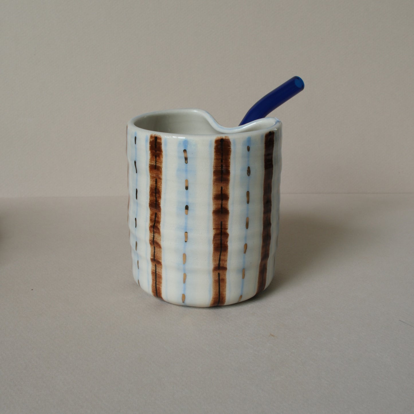 Pantone 2002 | Straw Cup