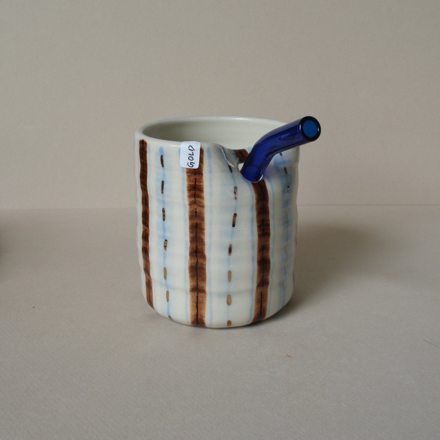 Pantone 2002 | Straw Cup